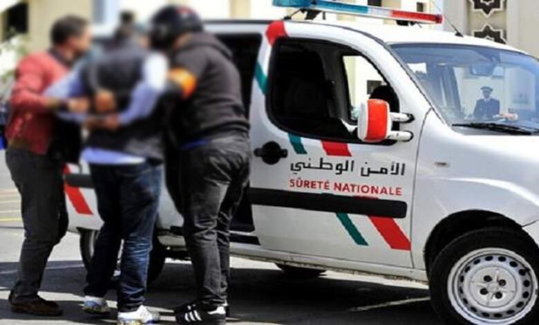 تمكن أمن الدار البيضاء من توقيف شخصين لتورطهما في حيازة وترويج المخدرات والمؤثرات العقلية
