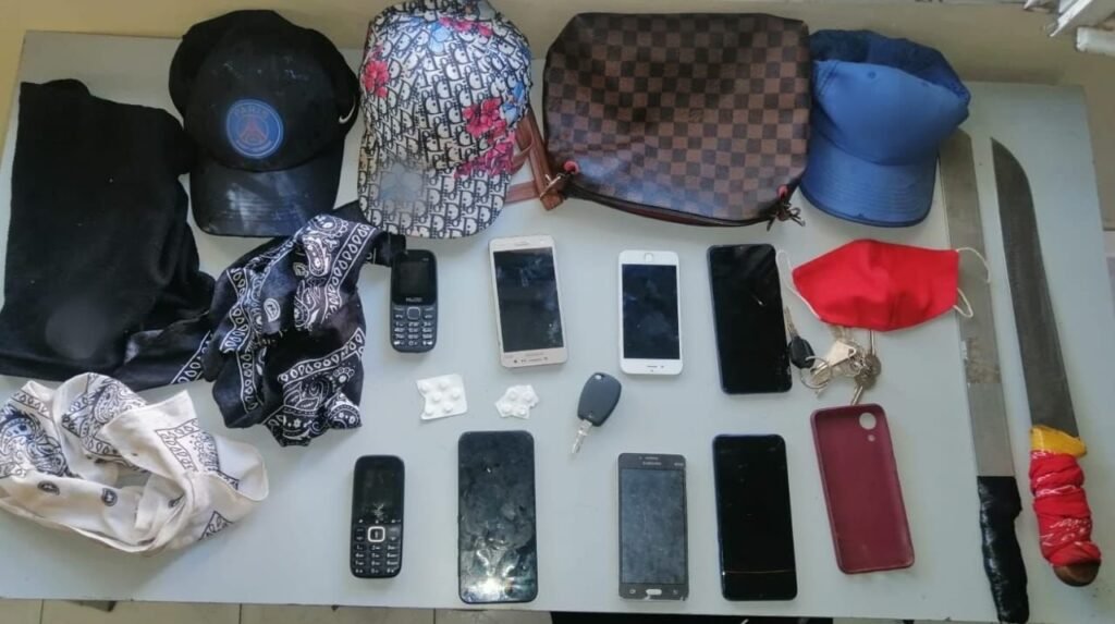 شرطة أمن سيدي البرنوصي بالدار البيضاء توقف ثلاث أشخاص