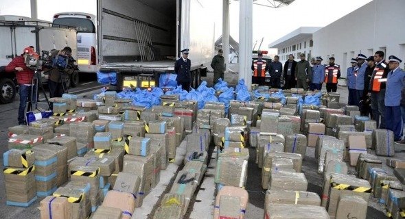 عاجل.. تفاصيل عملية مشتركة بين الأمن والدرك والجمارك بالكركارات ضد مهربي المخدرات