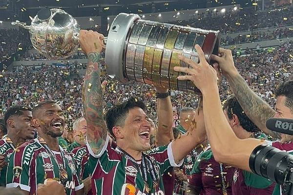 فلومينينسي البرازيلي يتوج بطلا لكأس ليبرتادوريس بعد فوزه على بوكا جونيورز