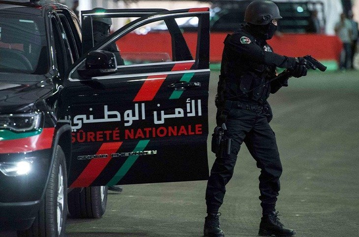 توقيف متورطين في تنظيم الهجرة وضبط 16 مرشحا مختبئين في منزل بالعيون