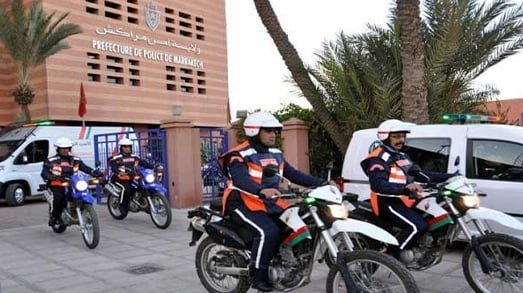 أمن مراكش يوقف ثلاثة سياح فرنسيين للاشتباه في تورطهم في حيازة وعرض أوراق مالية مزورة للتداول