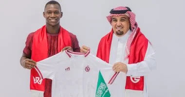 رسميًا.. أليو ديانج ينضم لصفوف الخلود السعودي قادمًا من الأهلي