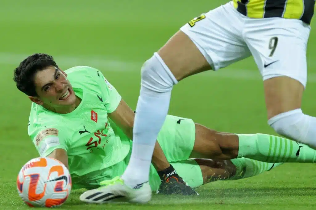 ماذا ينتظر ياسين بونو مع الهلال خلال موسم 2024 – 2025؟