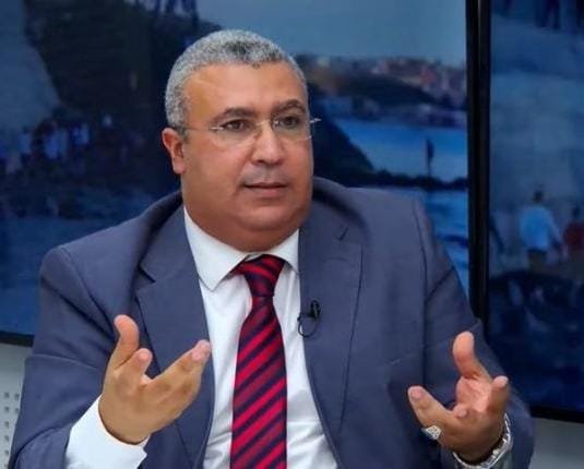 مركز بحثي يحمل حكومة أخنوش تبعات التطورات السلبية، و يدعو إلى تغليب مصلحة الوطن