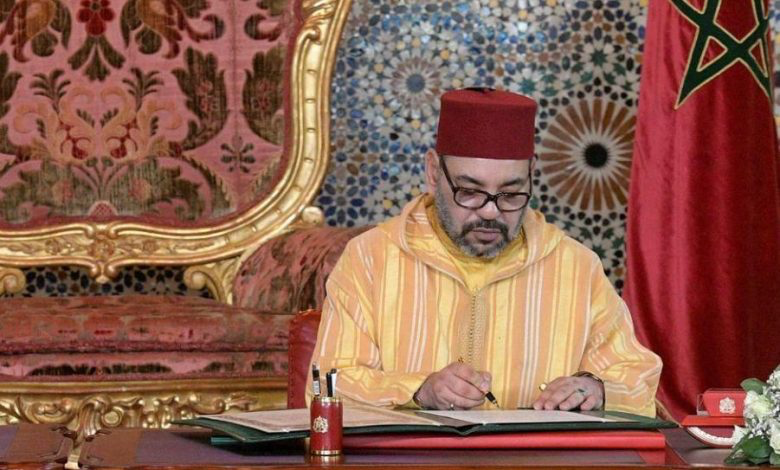 برقية تعزية ومواساة من جلالة الملك إلى أفراد أسرة الصحفي الرياضي المرحوم نجيب السالمي