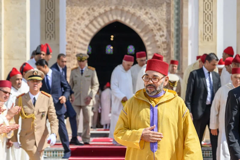 سلا تتوشح بالأنوار احتفاءً بقدوم الملك محمد السادس في رمضان