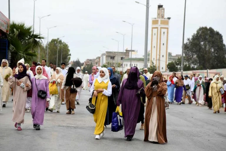 الجمعة أول أيام عيد الفطر في عدد من الدول العربية