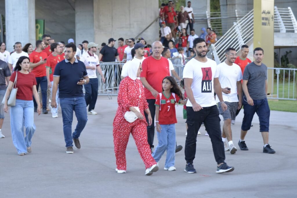 مباراة المغرب ومالي بطنجة.. تحديد نقاط ومواعيد سحب تصاريح مواقف السيارات لحاملي تذاكر الفضاءات الشرفية
